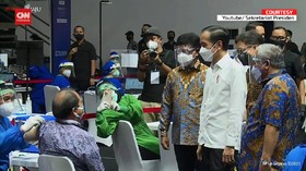 VIDEO: Jokowi Tinjau Vaksinasi Wartawan di GBK