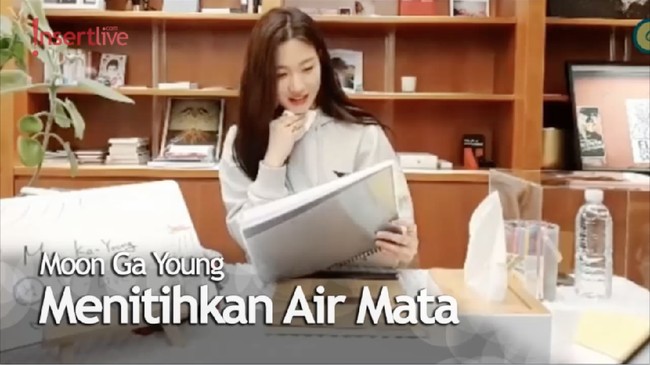Moon Ga Young Kaget Dapat Surat dari Cha Eun Woo