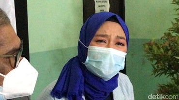 Ratapan Hati Eks Istri Daus Mini Bayangkan Hati Anak yang Diragukan