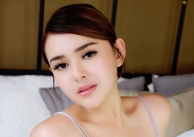 Reaksi Amanda Manopo Saat Sang Kakak Dinyinyiri Karena Pamer Uang Sekoper