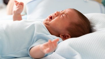 TINDAKAN MENGHINDARI BAYI NEWBORN DARI INFEKSI