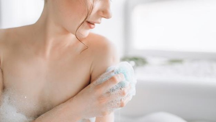 5 Body Wash dengan Aroma Bunga, Bikin Mandi Jadi Segar dan Rileks