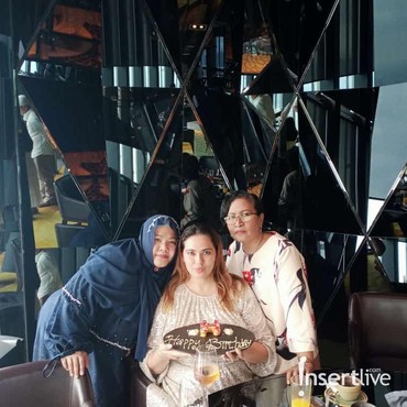 Ulang Tahun ke-41, Catherine Wilson Mengaku Ingin Segera Hijrah
