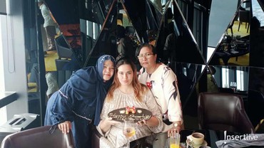 img-title Ulang Tahun ke-41, Catherine Wilson Mengaku Ingin Segera Hijrah