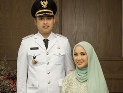 Gaya Hijab Chaca Frederica Resmi Jadi Istri Pejabat, Suaminya Bupati Kendal