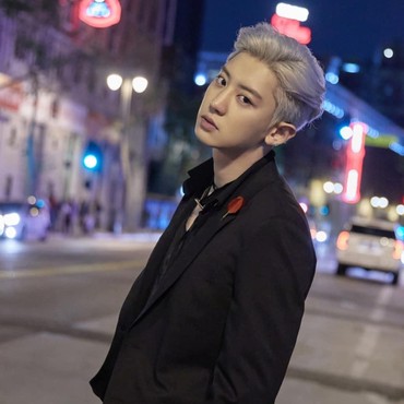Lirik Lagu Black Out - Chanyeol
