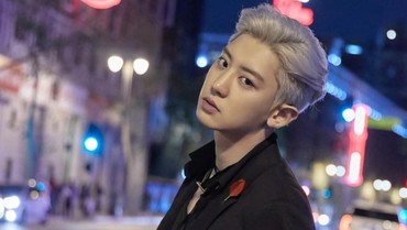 Lirik Lagu Black Out - Chanyeol