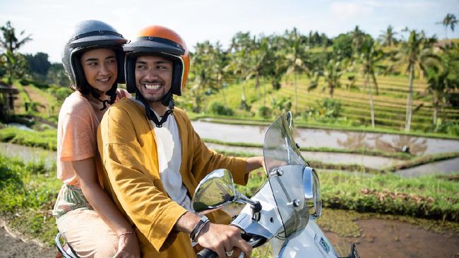 A Perfect Fit, Film Romantis Berbalut Tradisi Bali Hiburan • 2 menit yang lalu - CNN Indonesia