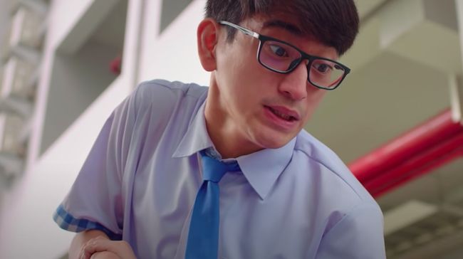 Berperan sebagai murid SMP dalam film Persahabatan Bagai Kepompong, aktor Bio One alias Boj Voyej mengenang masa lalu.