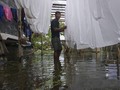 FOTO: Banjir Pekalongan Ganggu Produktivitas Perajin Batik