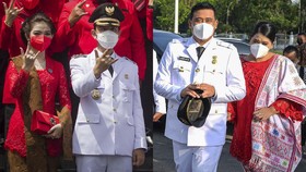 Kebaya Merah Kahiyang dan Selvi di Pelantikan Gibran-Bobby