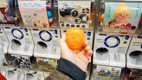 Mesin Gacha di Jepang Jual Tiket Pesawat ke 'Destinasi Rahasia'