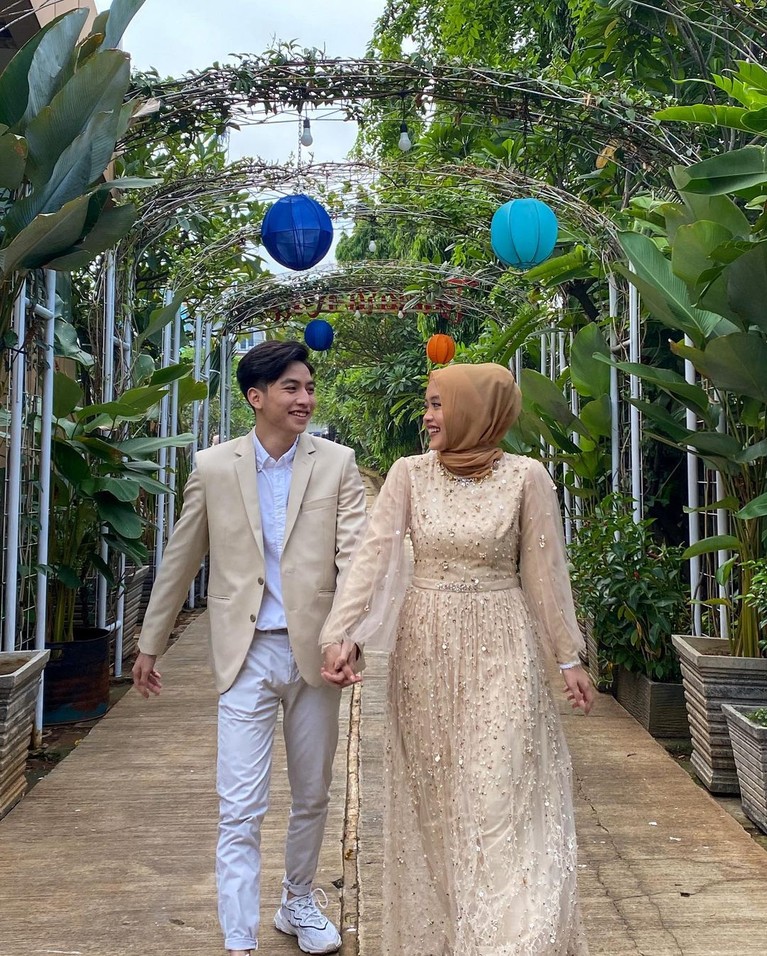 Putri Delina