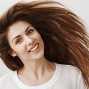 Rambut Halus dan Wangi Seharian, 7 Hair Mist Ini Bisa Kamu Andalkan