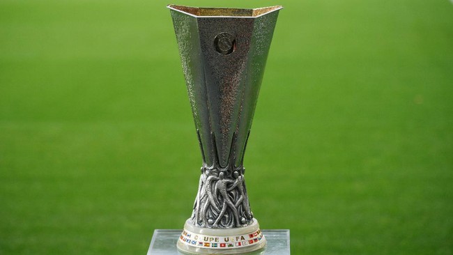 Manchester United menghadapi AC Milan pada babak 16 besar Liga Europa sesuai undian di markas UEFA di Nyon, Swiss, Jumat (26/2).
