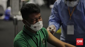 FOTO: Ratusan Atlet Jalani Vaksinasi Covid-19