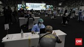 FOTO: Ratusan Atlet Jalani Vaksinasi Covid-19 Ratusan atlet dari berbagai cabang olahraga mengikuti vaksinasi atlet tahap pertama di Istora Senayan, Jakarta, Jumat (26/2).
