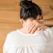 WFH Bikin Leher Sakit? Yuk, Atasi dengan Cara Ini!