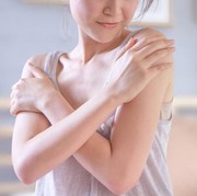 Muncul Jerawat di Lengan? Ketahui Faktanya Dulu!