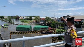 Pompa Bergiliran, Banjir di Pantura Semarang Masih 70 Cm