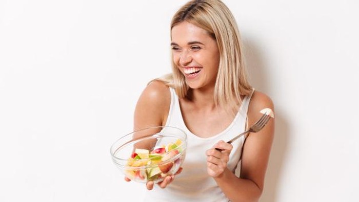Gak Perlu Melakukan Diet! Kamu Cuma Perlu Menerapkan Cara Makan Sehat Ini