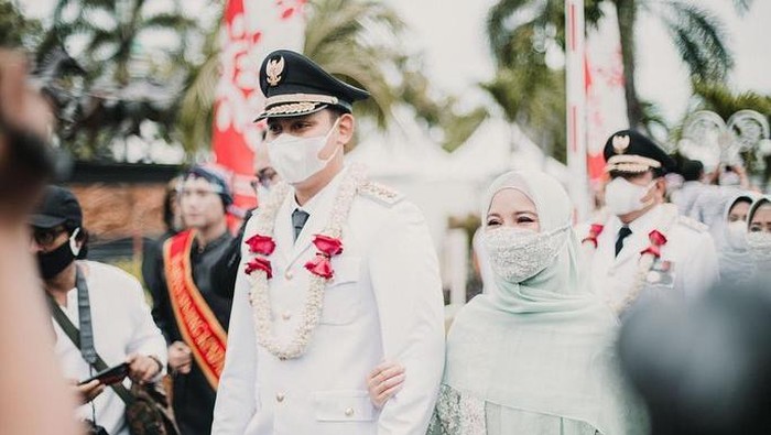 Resmi Jadi Istri Bupati Kendal, Begini Penampilan Chacha Frederica Saat Suaminya Dilantik