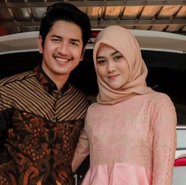 Singgung Rasa Sakit hingga Lepas Hijab, Istri Zikri Daulay Tuai Kontroversi