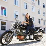 Stylish Tanpa Takut Belang, Inspirasi Outfit Ini Cocok Bagi Para Pengendara Motor