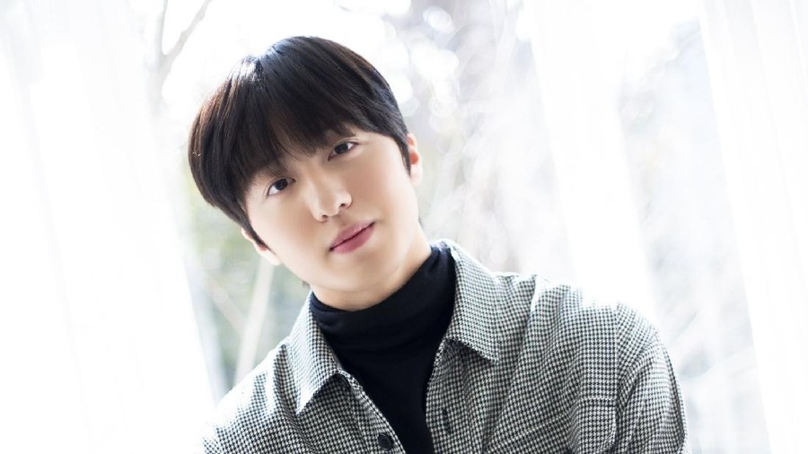 Chani SF9 memulai kariernya sebagai artis cilik sebelum debut jadi idola K-Pop.