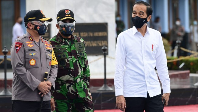 Selain melihat vaksinasi Covid-19 massal, Jokowi juga akan meresmikan pengoperasian kereta rel listrik (KRL) rute Yogyakarta-Solo.