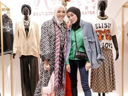 Dukungan Olla Ramlan untuk Sang Sahabat yang Buka Butik Saat Pandemi