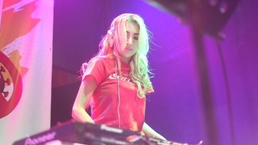 Rhere Valentina DJ dan model Rhere Valentina meninggal dunia.