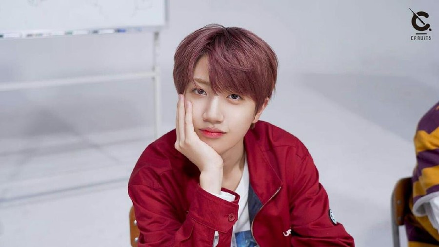 Wonjin CRAVITY memulai kariernya sebagai artis cilik sebelum debut jadi idola K-Pop.