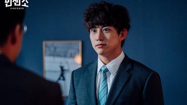 img-title Terungkap! Taecyeon Ternyata Musuh Song Joong Ki di Drama Korea 'Vincenzo'