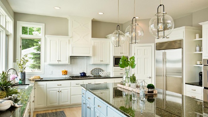 +++NOTE TO INSPECTOR: Photo artwork on the counter is taken by me, see property release.+++

A contemporary kitchen with open concept design and bar counter in a modern home.
