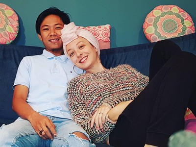 Belajar Syariah Bule Cantik Nikahi Pria Lombok Selalu Pakai Tutup Kepala