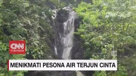 VIDEO: Menikmati Pesona Air Terjun Cinta