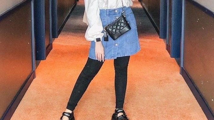 Modis, 5 Inspirasi Outfit Hijab dengan Rok Mini yang Simpel dan Tetap Santun