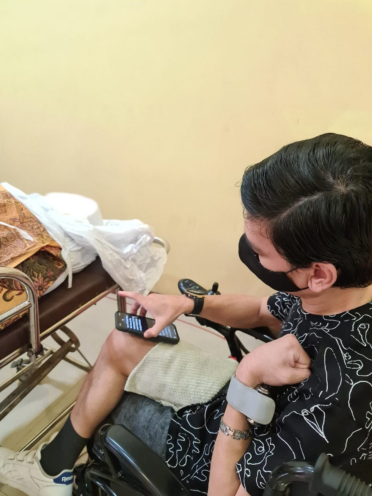 Pemakaman ibu El Ibnu