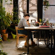 Punya Hobi Nulis? Selamat! 5 Pekerjaan Ini Cocok Buat Kamu
