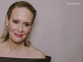 Gips Lengan, Aksesori Mewah Sarah Paulson di Golden Globes