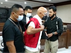 Kata Kemenpora soal Dugaan Korupsi di Triathlon yang Jerat Mark Sungkar