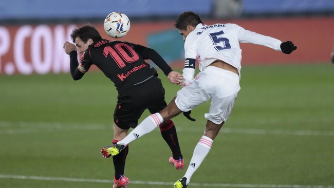 Real Madrid harus puas bermain imbang melawan Real Sociedad dalam laga Liga Spanyol, Selasa (2/3) dini hari WIB.