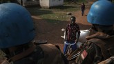 FOTO: Pemberontak Kuasai Afrika Tengah, Ribuan Orang Pindah Sekitar 240 ribu orang memilih mengungsi setelah kelompok pemberontak menguasai wilayah Afrika Tengah.