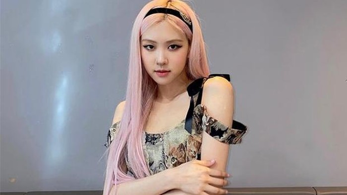 Rilis Teaser Terbaru, Rose Blackpink Umumkan Jadwal Debut Solo Rilis Teaser Terbaru, Rose Blackpink Umumkan Jadwal Debut Solo