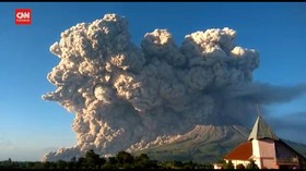 VIDEO: Gunung Sinabung Erupsi, Tinggi Kolom Abu 5.000 M