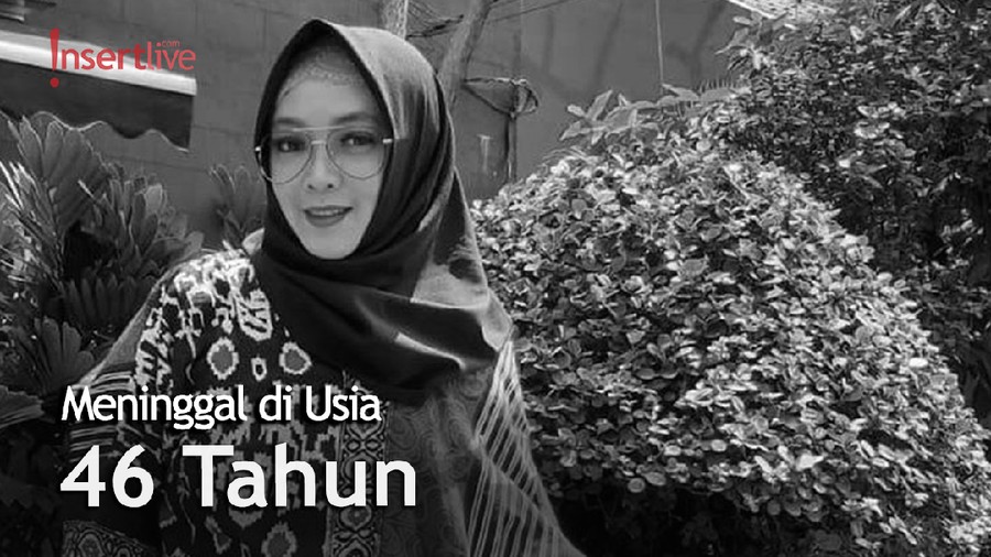 Kabar duka datang dari dunia hiburan, istri pesinetron Teddy Syach, Rina Gunawan meninggal dunia Selasa (2/3). Rina mengembuskan anpasnya di usia 46 tahun. Kabar duka tersebut telah dibenarkan oleh manajernya, Evi G Margaretha.