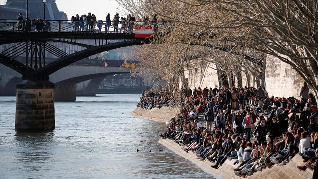 Adalah Sungai Seine yang menjadi lokasi upacara pembukaan Olimpiade 2024 di Paris, Prancis, pada Jumat (26/7).