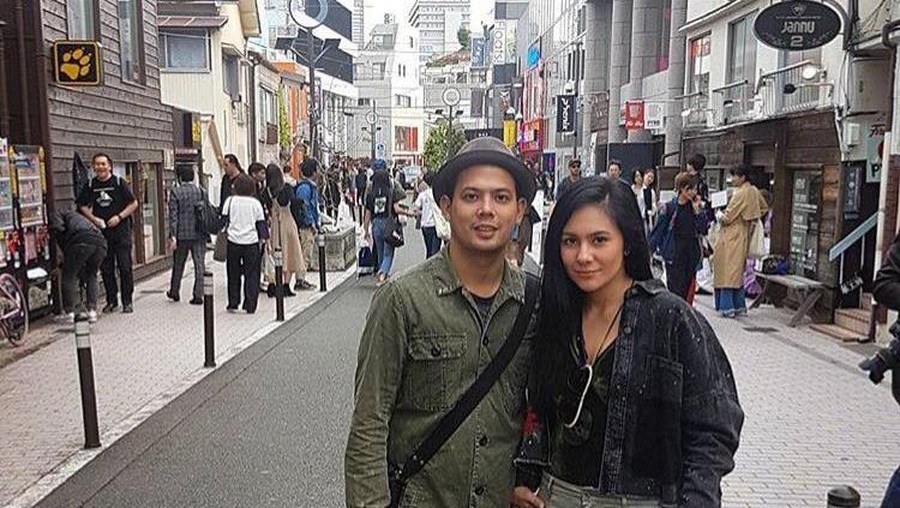 Kemesraan Wulan Guritno dan Adilla Dimitri