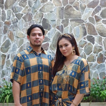 Kemesraan Wulan Guritno dan Suami Sebelum Gugat Cerai